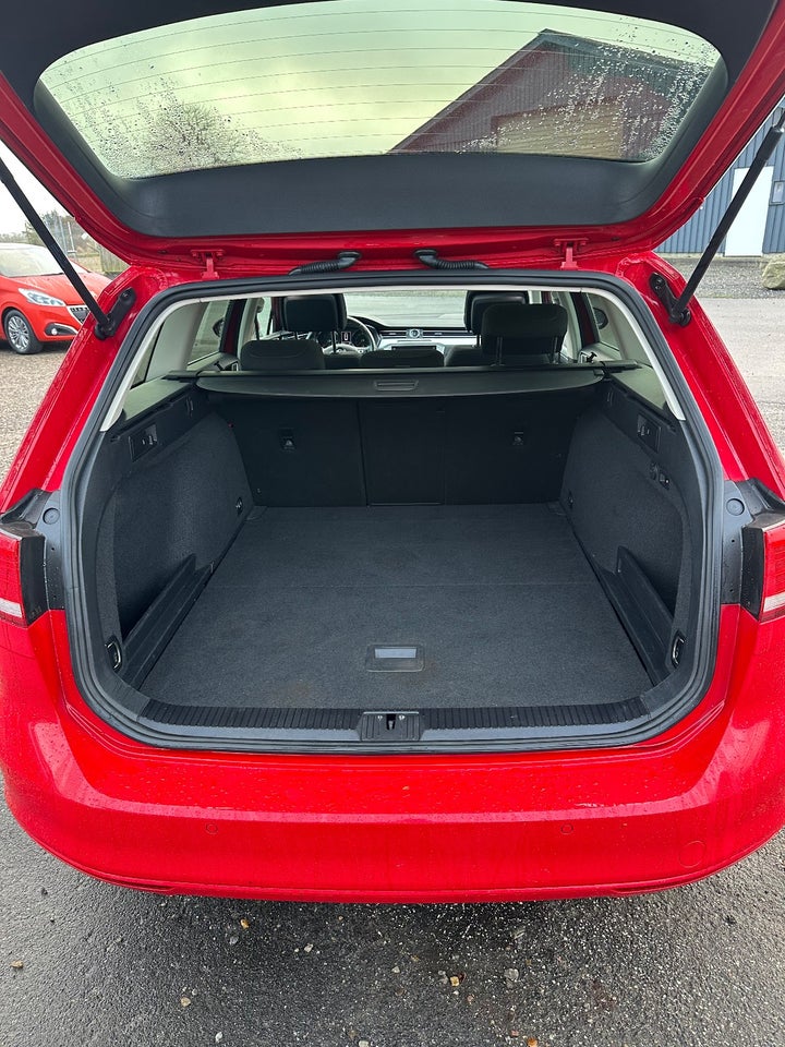 VW Passat 1,6 TDi 120 Highline Variant DSG 5d