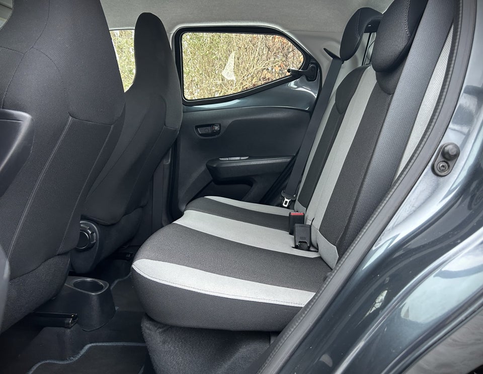 Toyota Aygo 1,0 VVT-i x-touch 5d