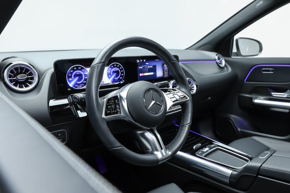 Mercedes EQA350 Progressive 4Matic 5d