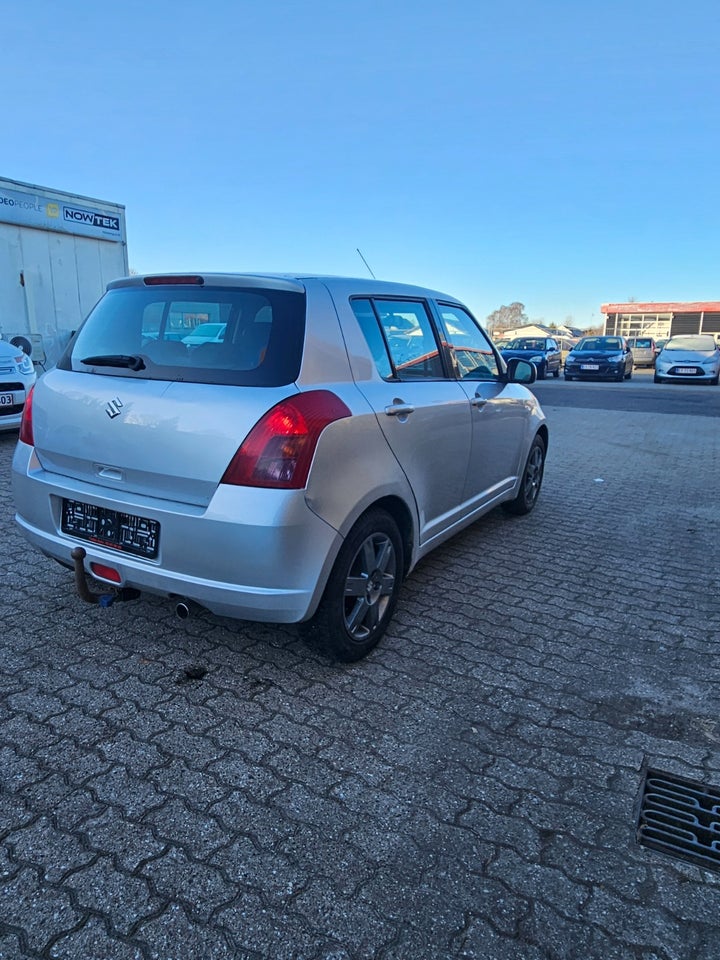 Suzuki Swift 1,5 GL-A 5d