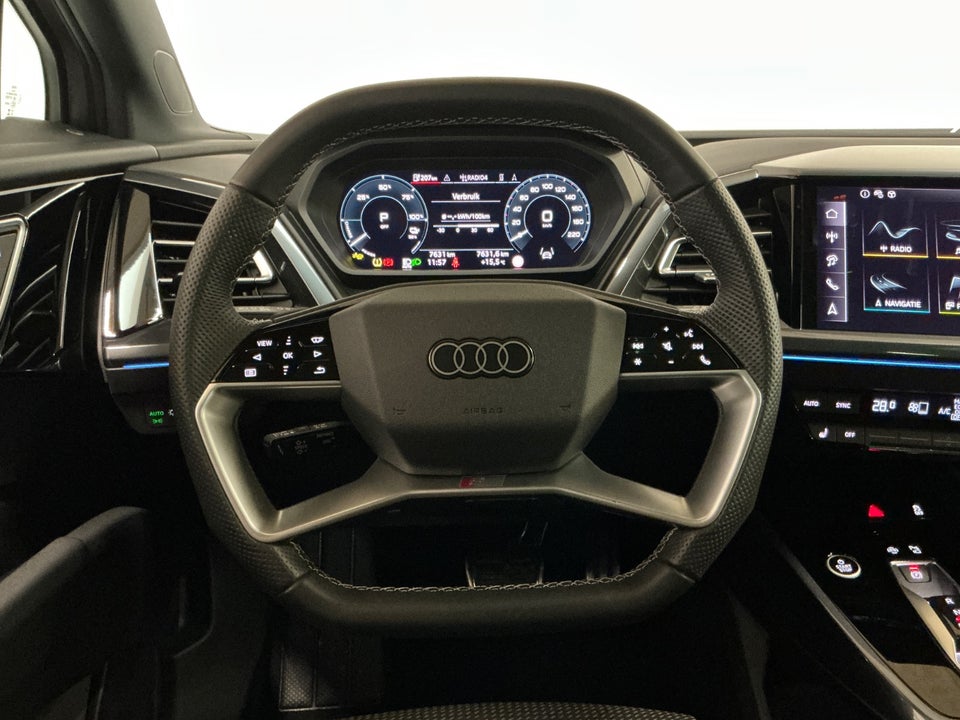 Audi Q4 e-tron 45 S-line 5d