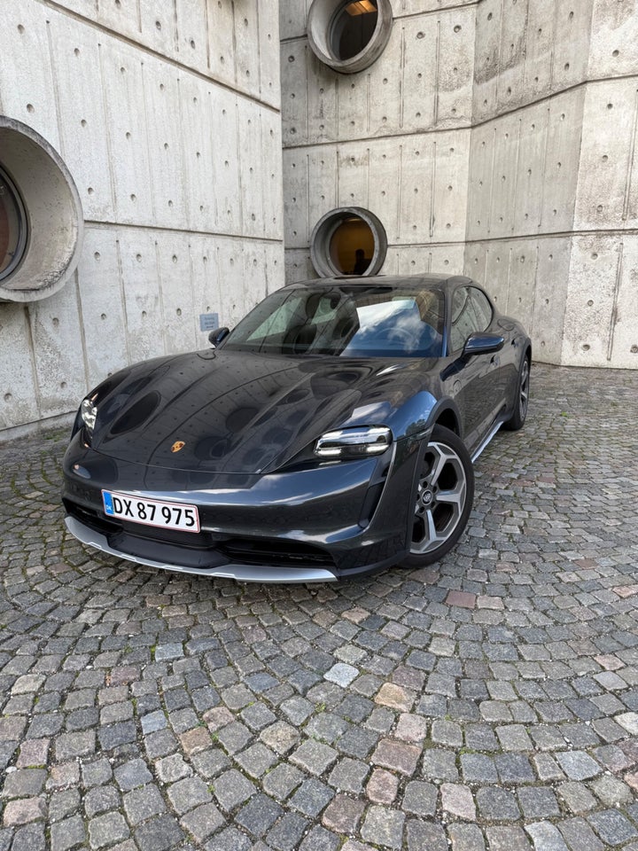 Porsche Taycan 4 Performance+ Cross Turismo 5d