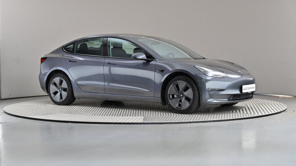 Tesla Model 3 Long Range AWD 4d