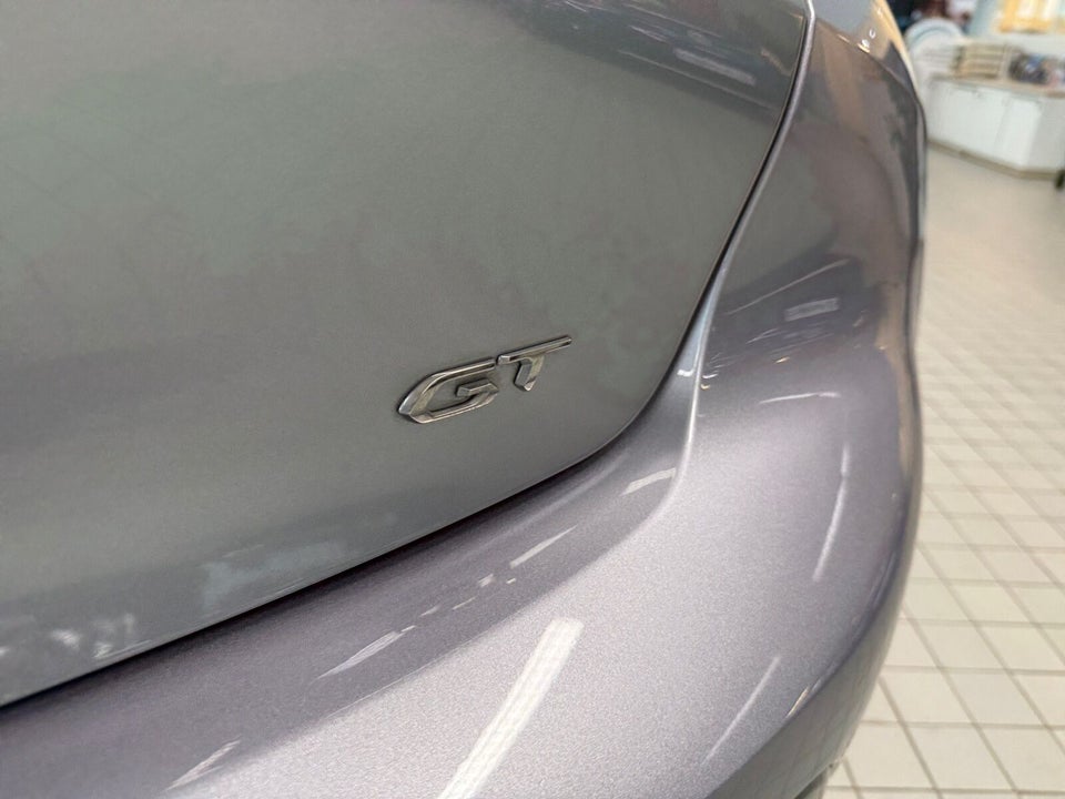 Peugeot e-208 50 GT 5d