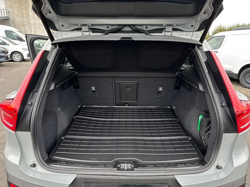 Volvo EX40 Extended Range Core 5d