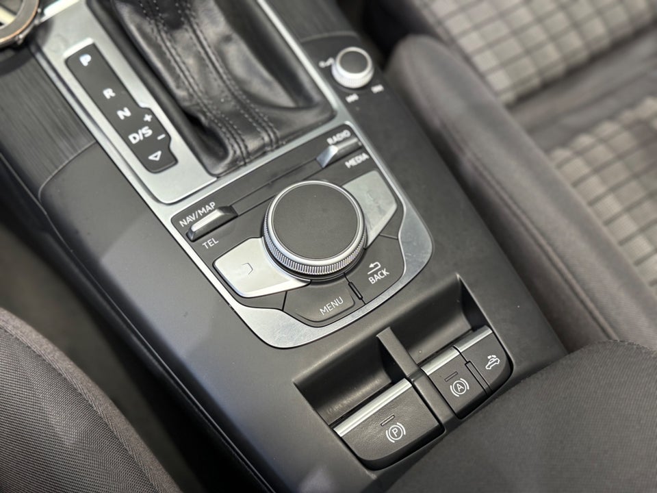 Audi A3 35 TFSi Cabriolet S-tr. 2d