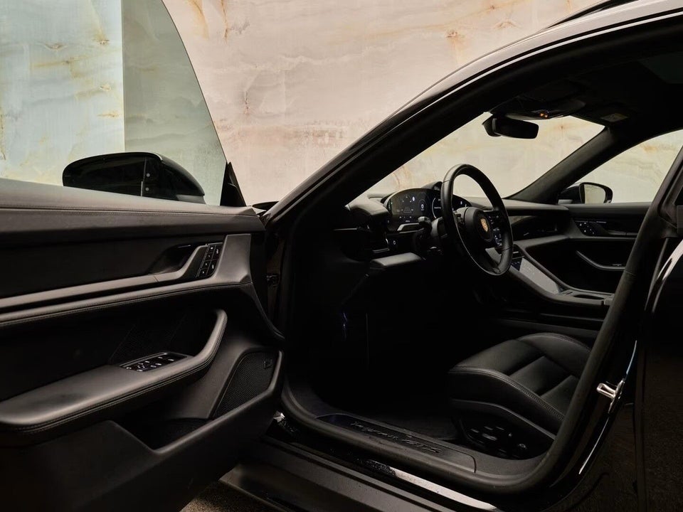 Porsche Taycan GTS Performance+ Sport Turismo 5d