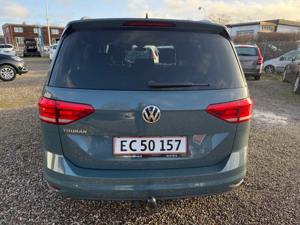 VW Touran 1,6 TDi 115 IQ.Drive DSG 7prs 5d