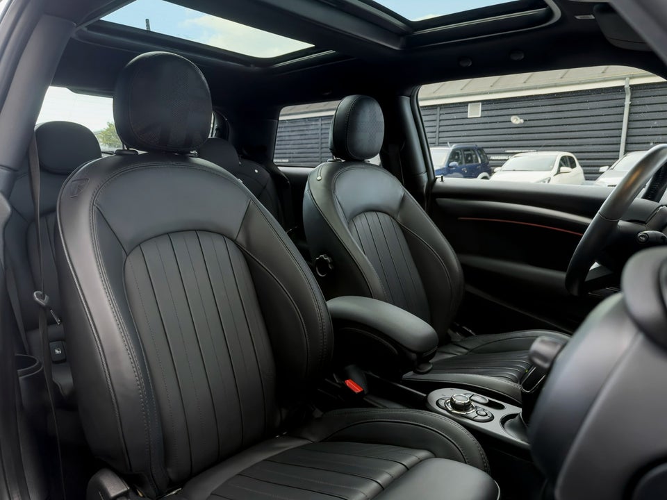 MINI Cooper SE Maximise 3d