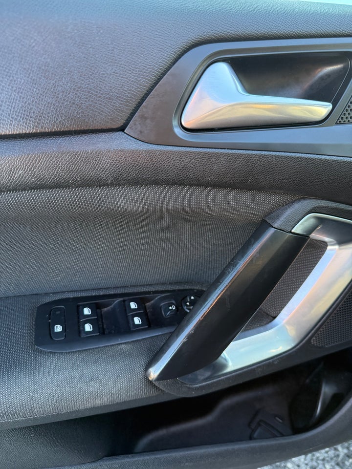 Peugeot 308 1,6 BlueHDi 120 Allure Sky SW 5d