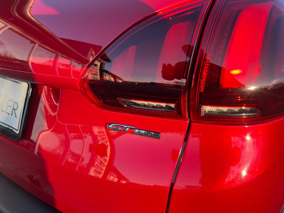 Peugeot 2008 1,6 BlueHDi 120 GT Line Sky 5d