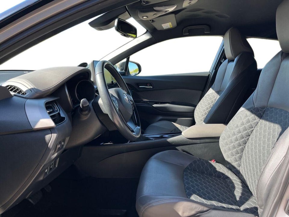 Toyota C-HR 1,8 Hybrid C-HIC CVT 5d