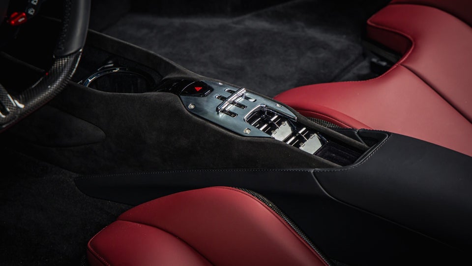 Ferrari SF90 Spider 4,0 DCT 2d