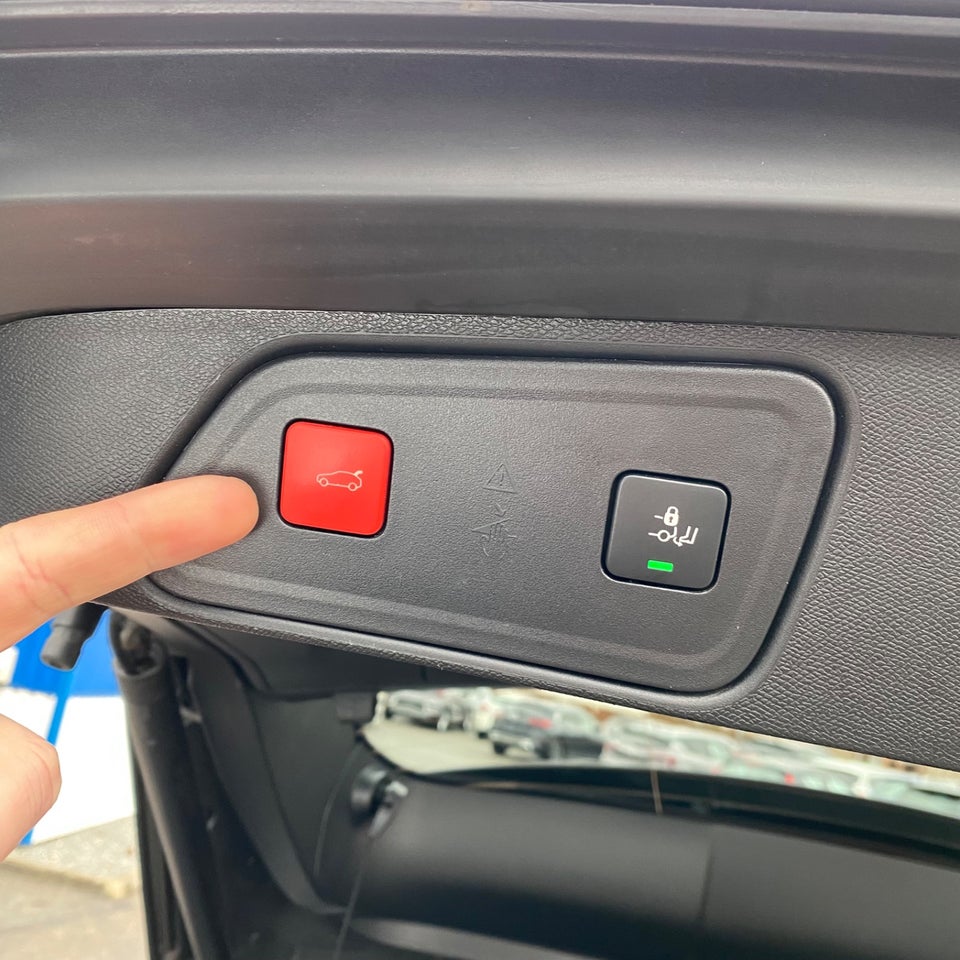 Peugeot 3008 1,6 Hybrid Allure Sport EAT8 5d