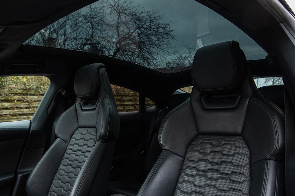 Audi e-tron GT quattro 4d