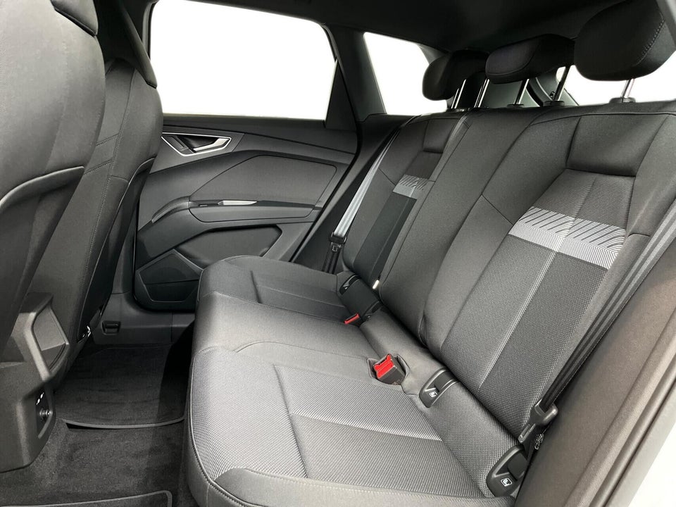 Audi Q4 e-tron 45 Progress 5d