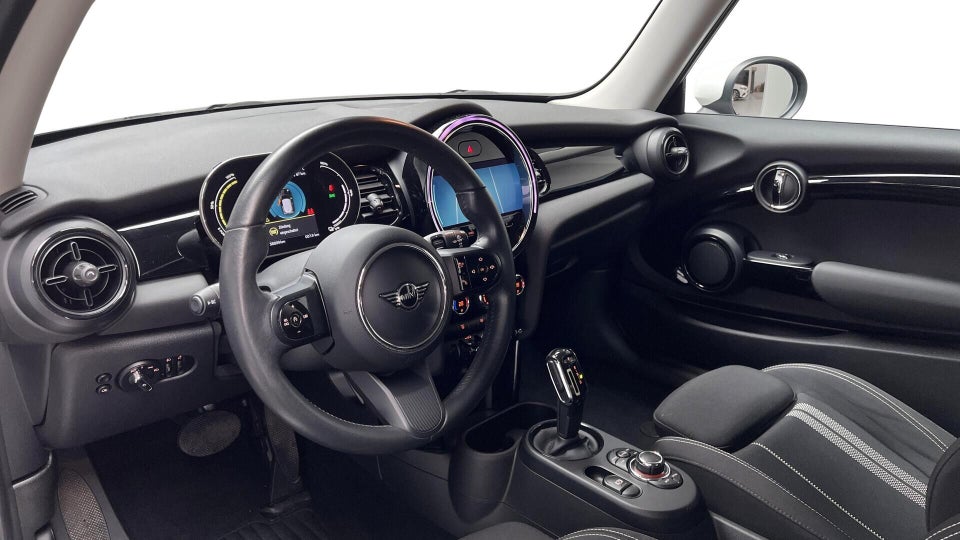 MINI Cooper SE Essential 3d