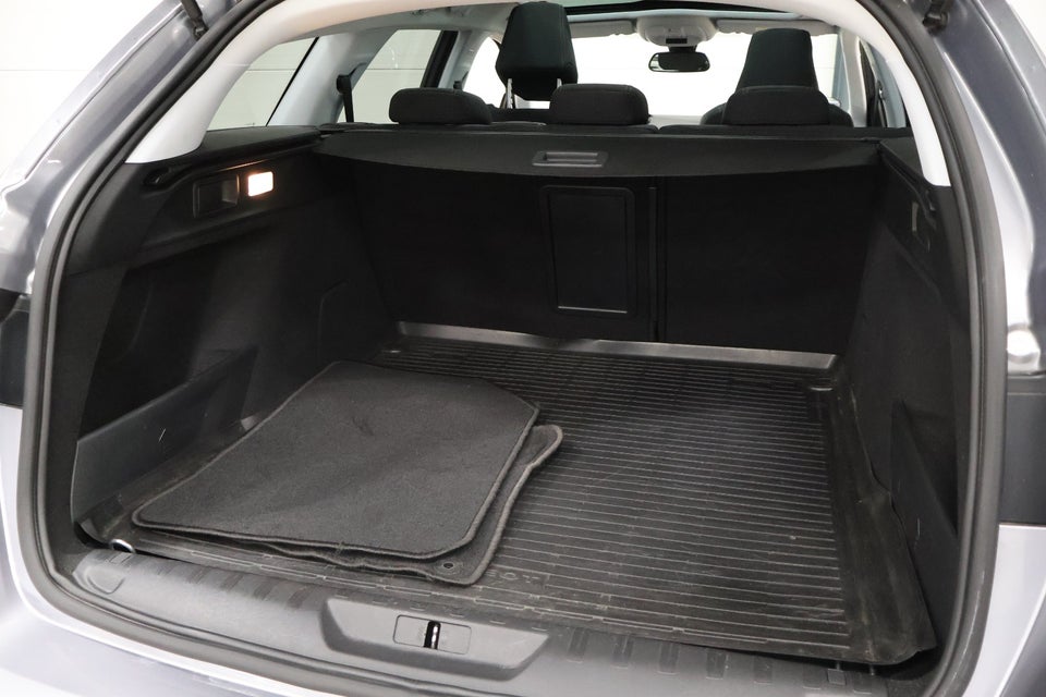 Peugeot 308 1,6 BlueHDi 120 Allure Sky 5d