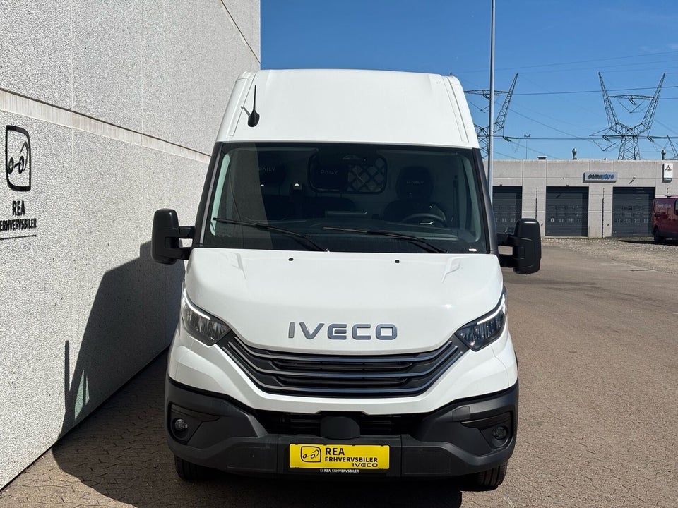 Iveco Daily 3,0 35C18 12m³ Van AG8