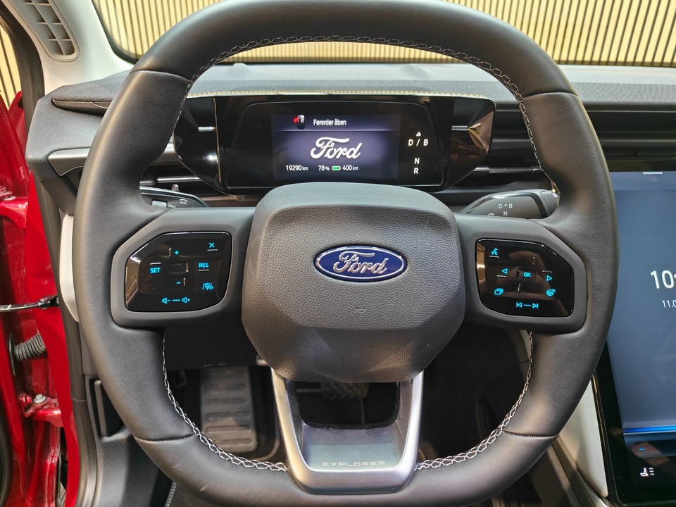 Ford Explorer 79 Select Extended Range AWD 5d