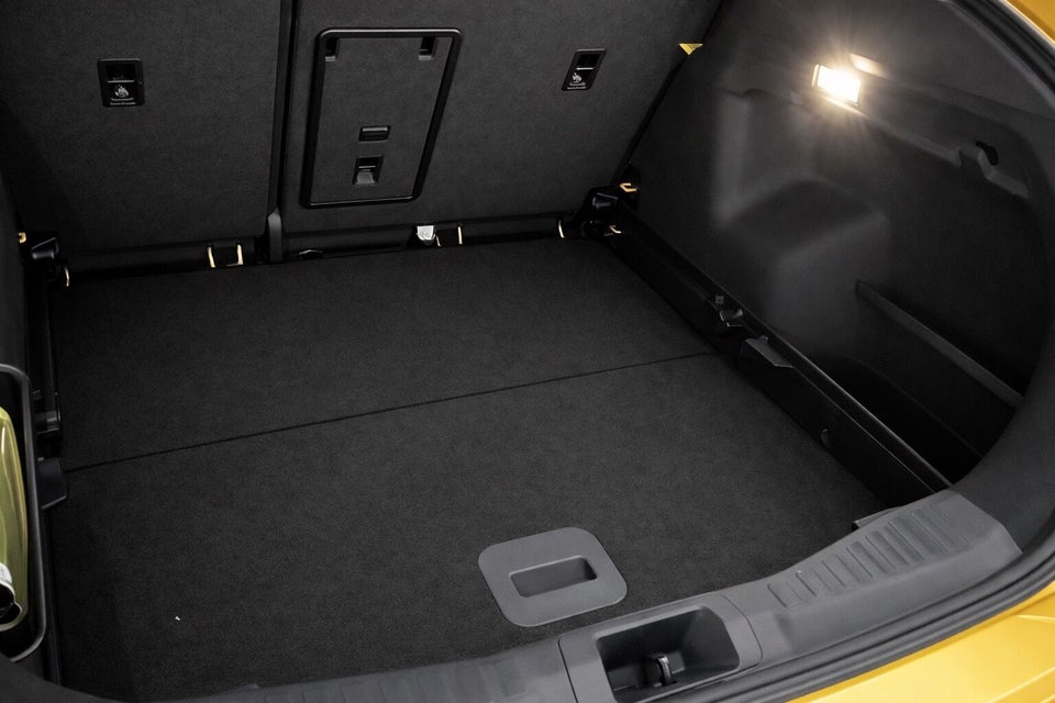 Ford Capri 77 Premium Extended Range 5d