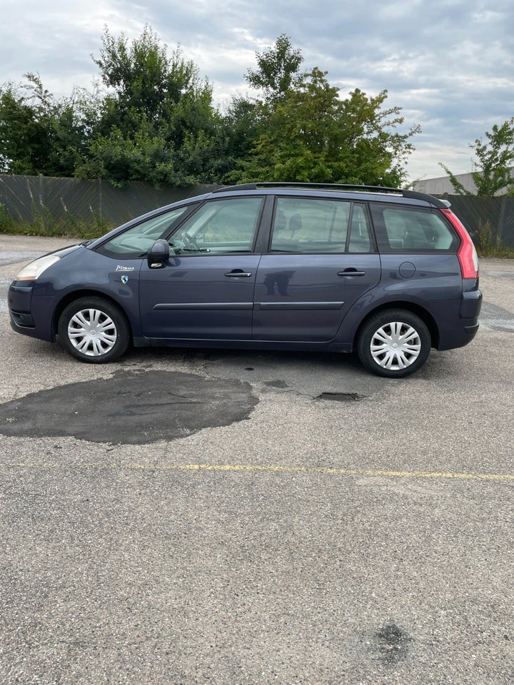 Citroën Grand C4 Picasso 1,8 16V Prestige 7prs 5d