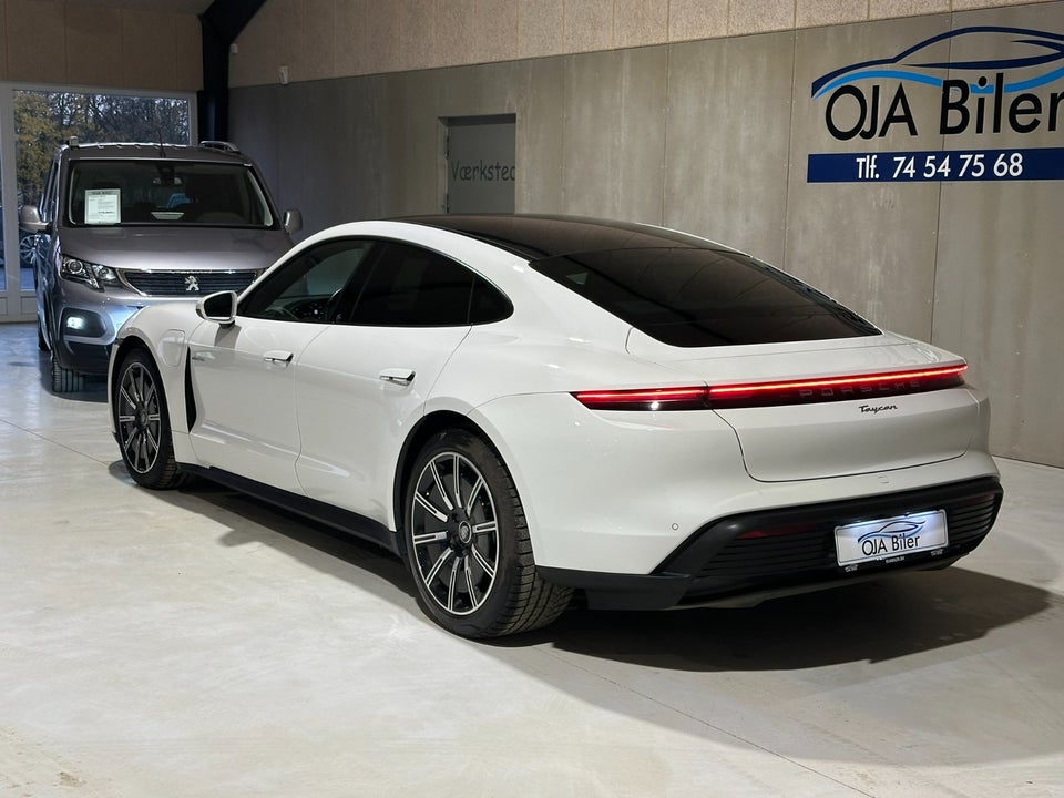 Porsche Taycan Performance+ 4d
