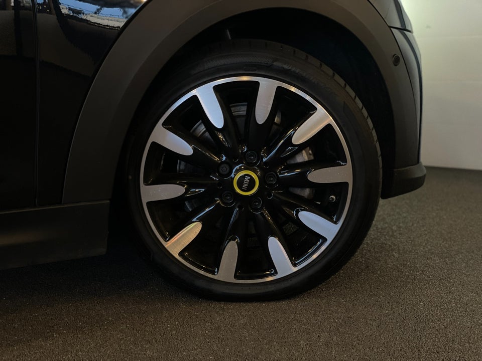 MINI Cooper SE Yours Trim 3d