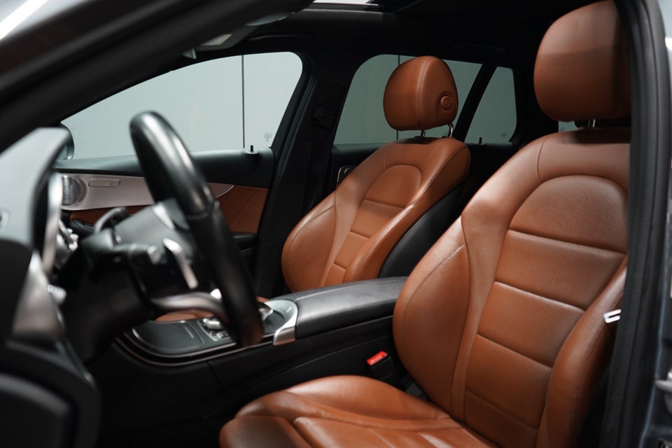 Mercedes C300 de 2,0 Advantage AMG stc. aut. 5d