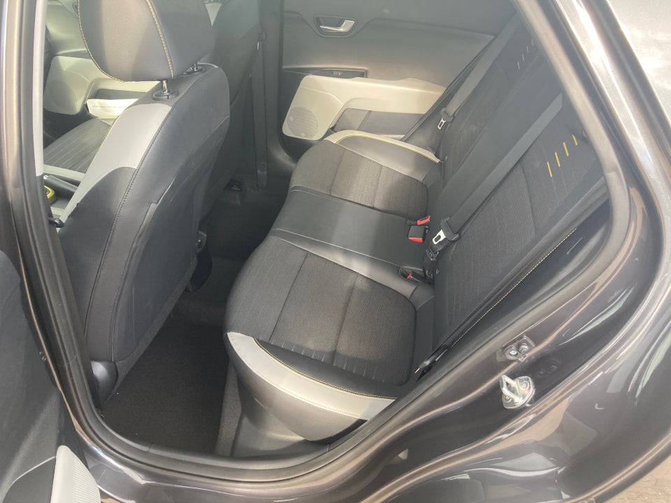 Kia Stonic 1,0 T-GDi Advance Intro 5d