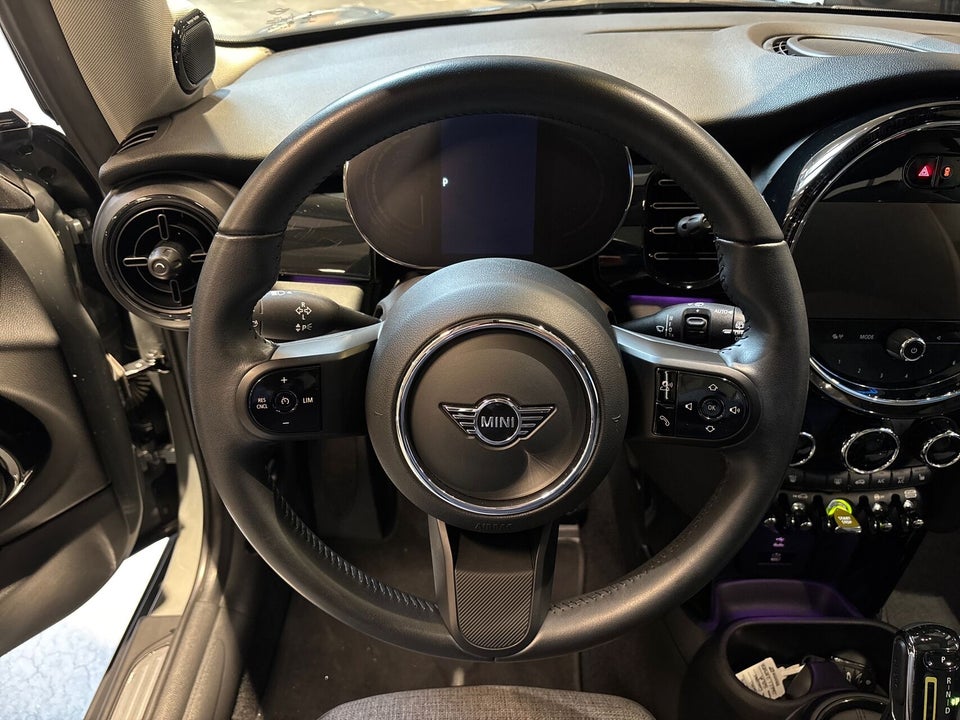 MINI Cooper SE Classic Trim 3d