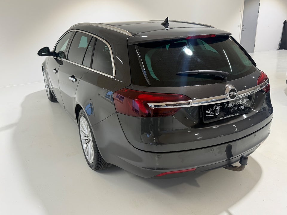 Opel Insignia 1,6 CDTi 136 Cosmo Sports Tourer 5d
