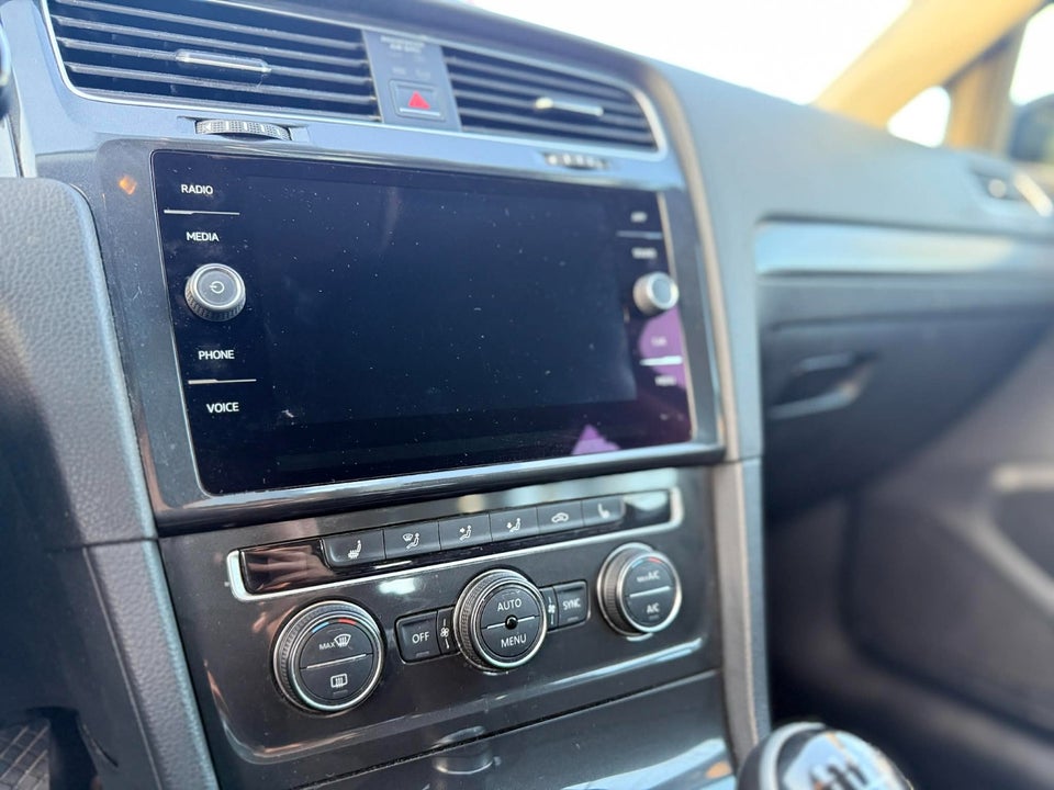 VW Golf VII 1,5 TSi 130 Comfortline Variant 5d