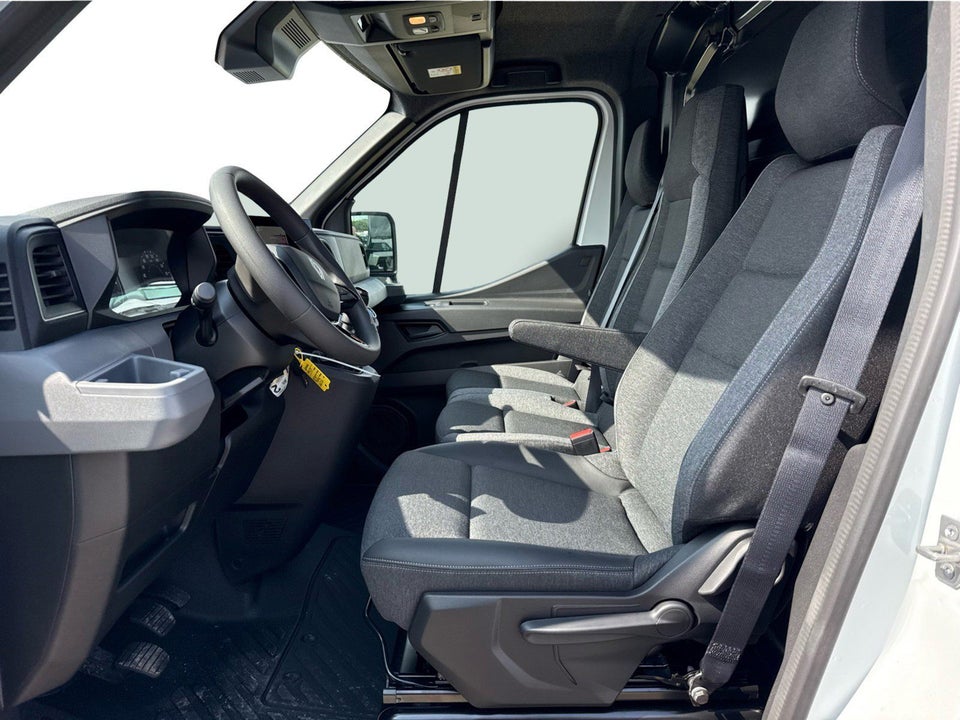 Renault Master V T33 2,0 dCi 130 L2H2 Kassevogn Tekno