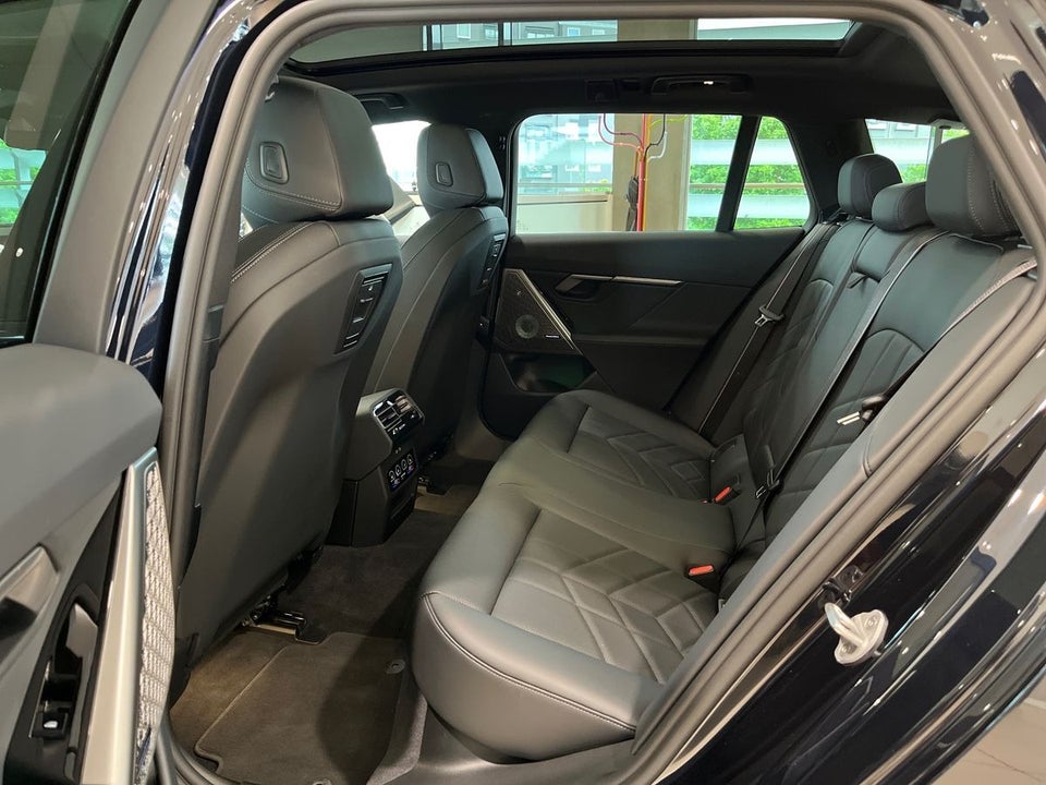 BMW i5 eDrive40 Touring Supercharged 5d