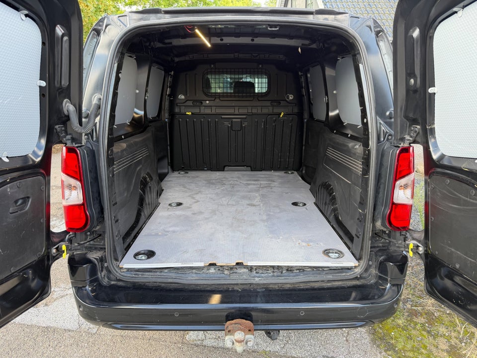 Peugeot Partner 1,5 BlueHDi 130 L2V2 Ultimate EAT8 Van