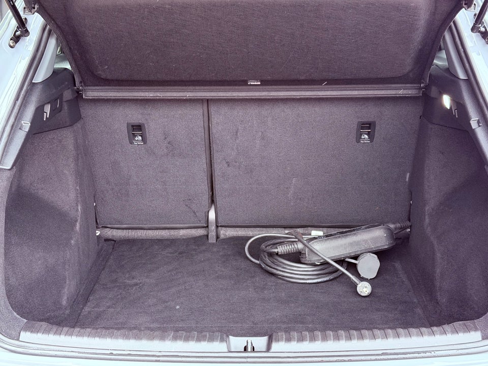 Audi Q4 e-tron 40 Advanced 5d