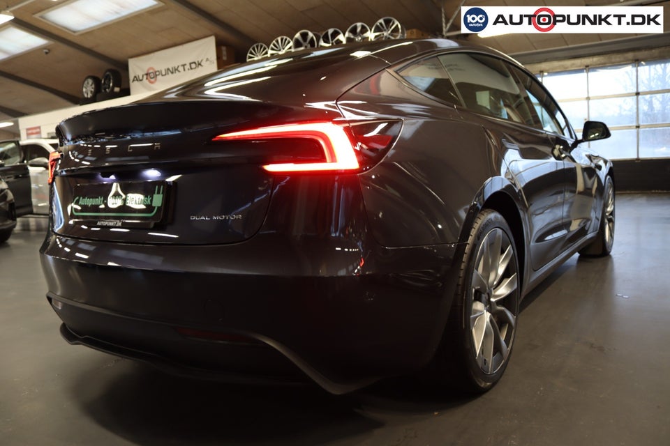 Tesla Model 3 Long Range AWD 4d