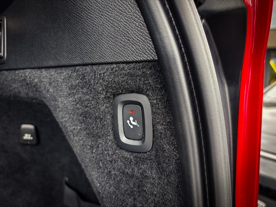 Volvo XC90 2,0 T8 ReCharge Ultimate Dark aut. AWD 7prs 5d