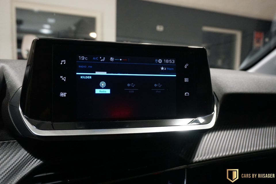 Peugeot 208 1,2 PureTech 75 Black Limited 5d