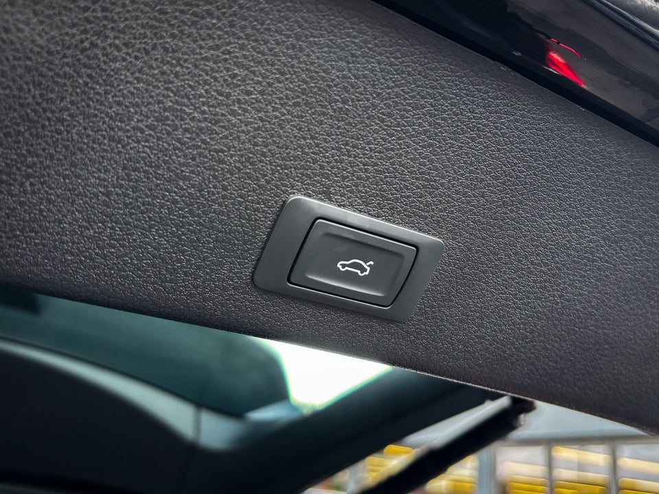 Audi e-tron 55 S-line quattro 5d