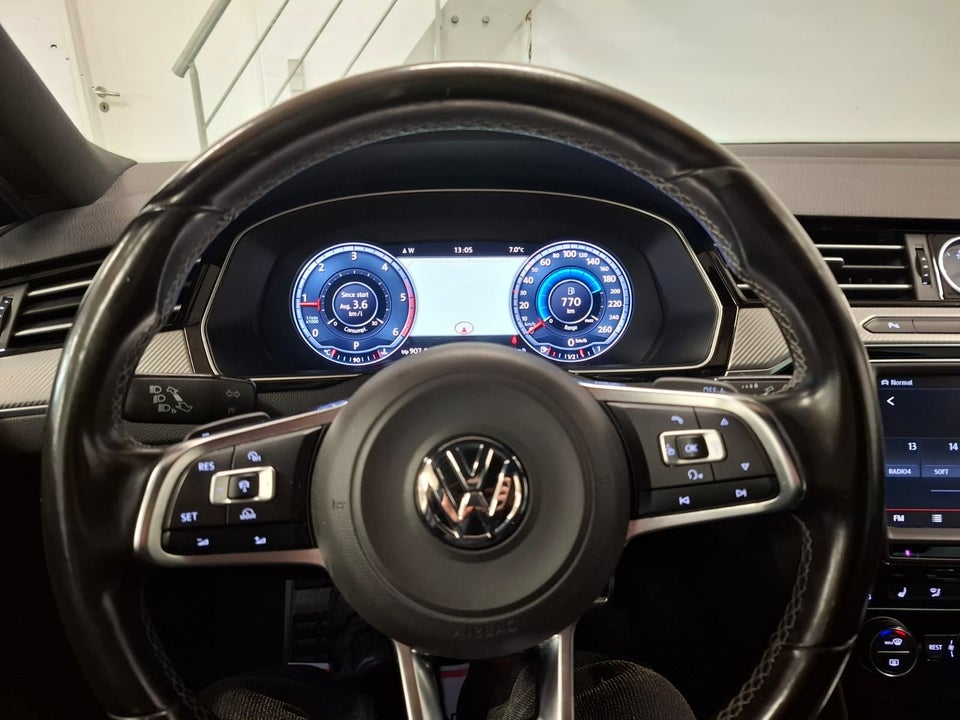 VW Passat 2,0 TDi 240 R-line Variant DSG 4Motion 5d