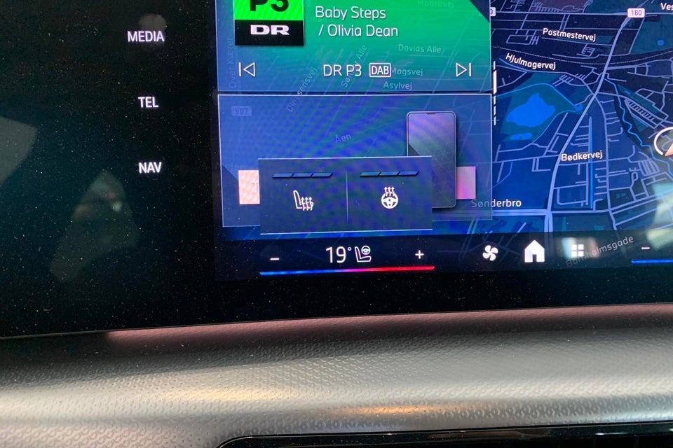 BMW iX1 eDrive20 Fully Charged M-Sport 5d