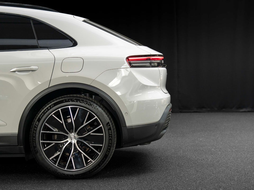 Porsche Macan 5d