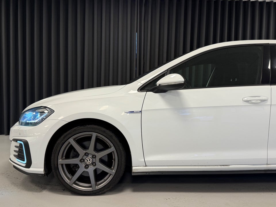 VW Golf VII 1,4 GTE DSG 5d