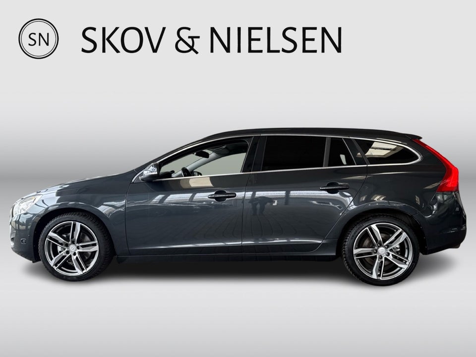 Volvo V60 1,6 T4 180 Momentum aut. 5d