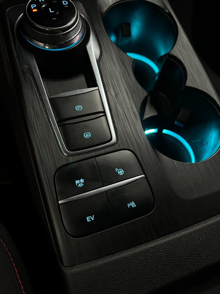 Ford Kuga 2,5 PHEV ST-Line CVT 5d