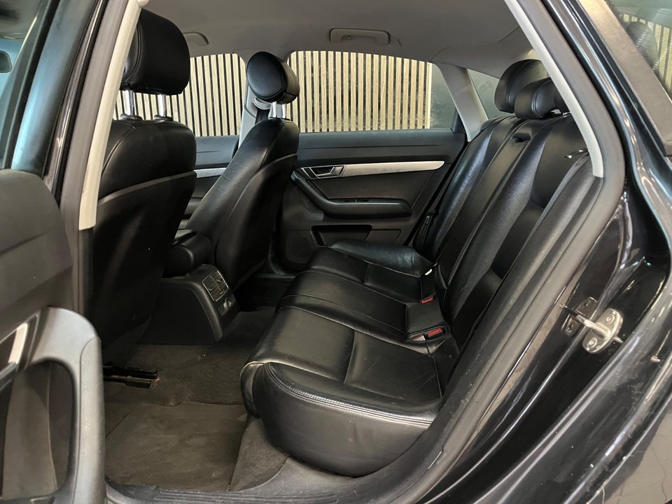 Audi A6 2,4 V6 4d