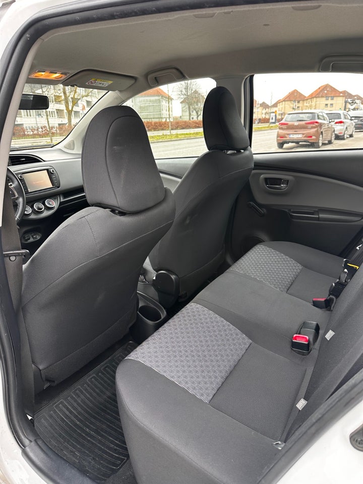 Toyota Yaris 1,0 VVT-i T2 Komfort 5d