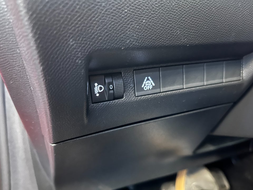 Peugeot e-208 50 Allure 5d